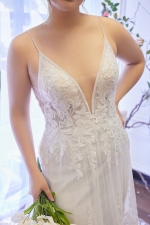 Fitted and Flare Plunge V-neck  Wedding Dress - OU-F1002