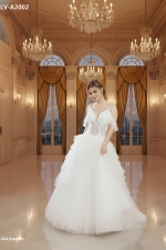 A-line Sequined Floral Lace Appliqued Tulle Ruffle Tiered Skirt With Off-shoulder Straps Wedding Dress - LV-A2002
